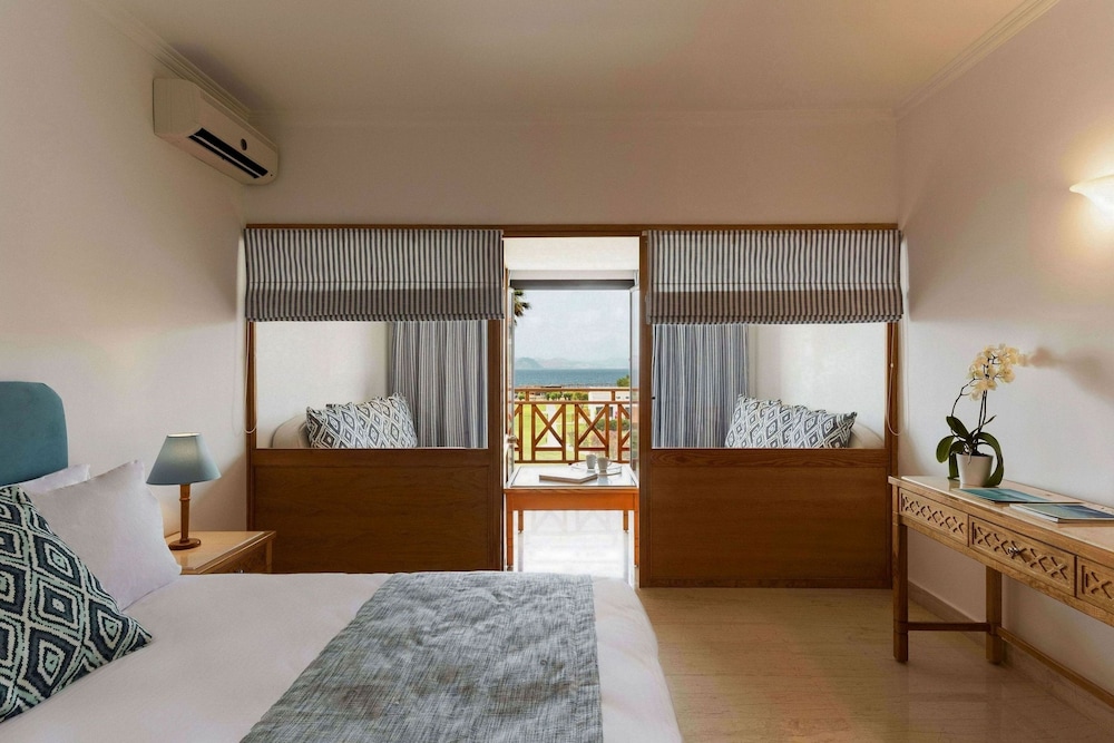 Mitsis Ramira — Hotel rooms in Psalidi, South Aegean