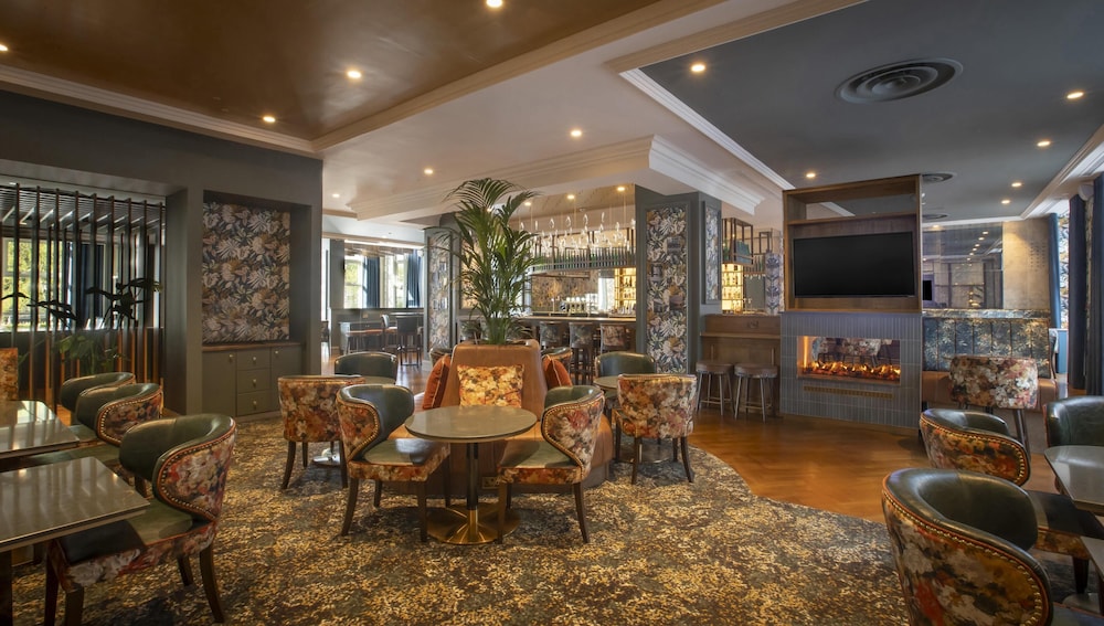 Hilton Dublin — Restaurant & bars in Dublin, Dublin City
