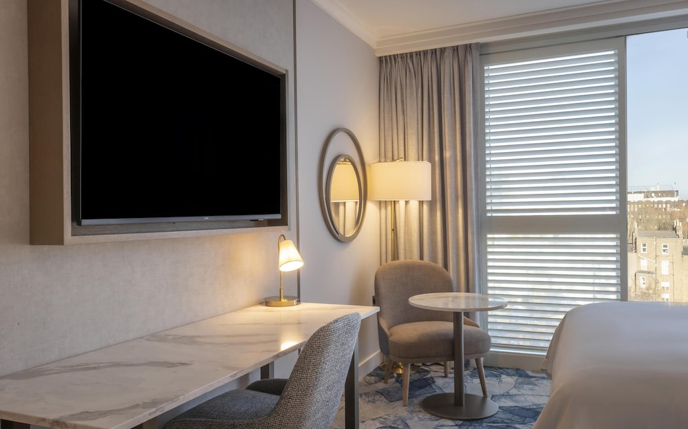 Hilton Dublin — Hotel rooms in Dublin, Dublin City