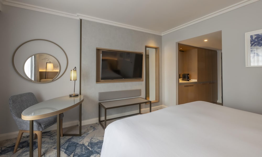 Hilton Dublin — Hotel rooms in Dublin, Dublin City