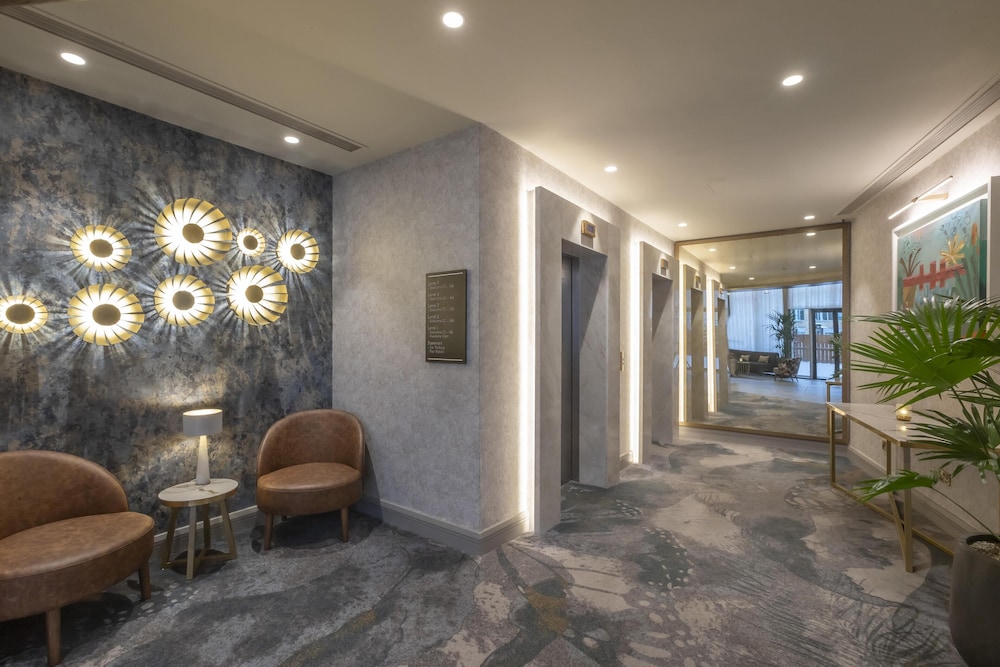 Hilton Dublin — Hotel building in Dublin, Dublin City