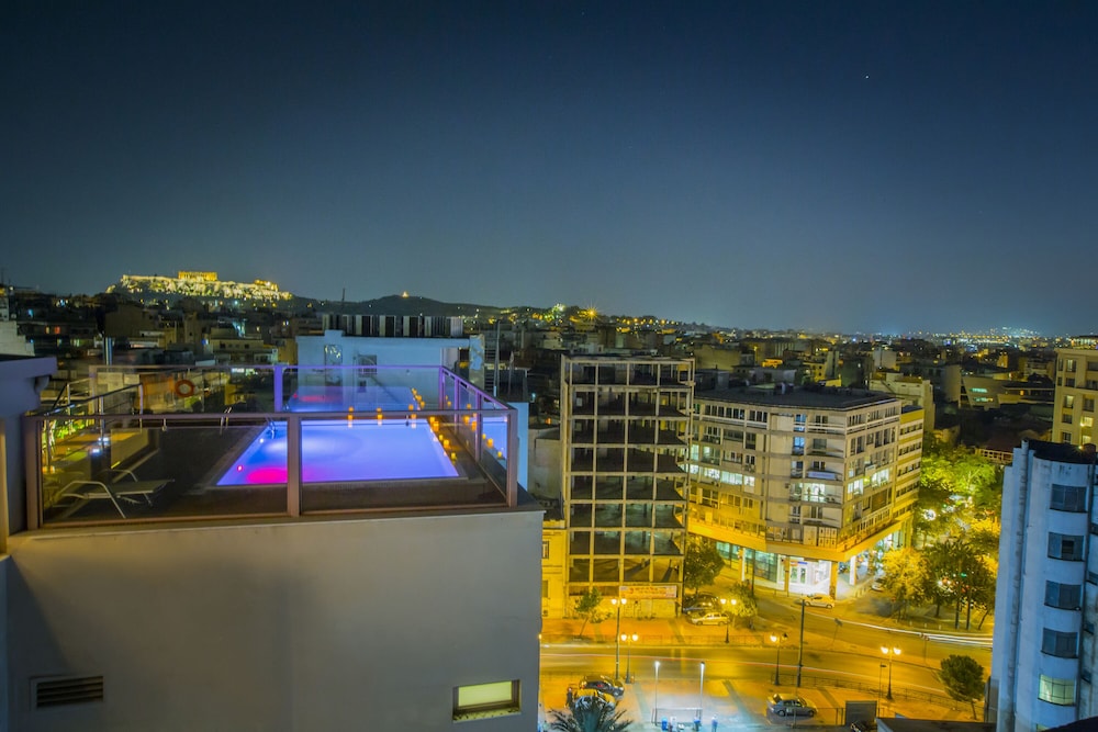 Novus City Hotel — Swimming pool in Athens, Attica