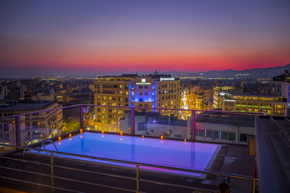 Novus City Hotel — Swimming pool in Athens, Attica