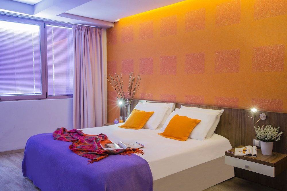 Novus City Hotel — Hotel rooms in Athens, Attica