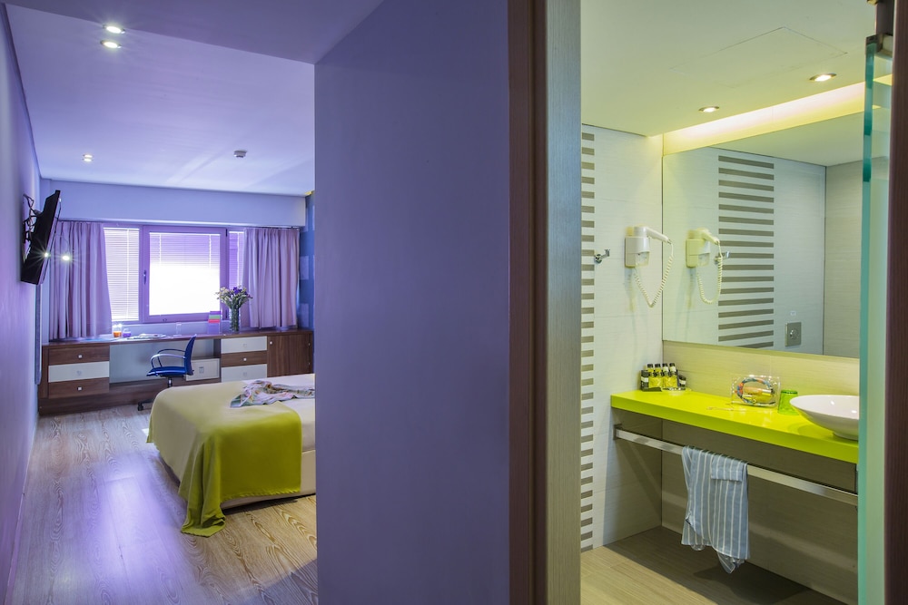 Novus City Hotel — Hotel rooms in Athens, Attica