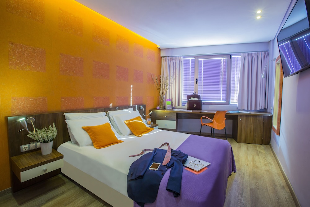 Novus City Hotel — Hotel rooms in Athens, Attica