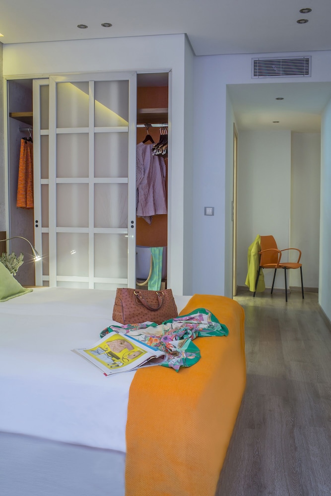 Novus City Hotel — Hotel rooms in Athens, Attica