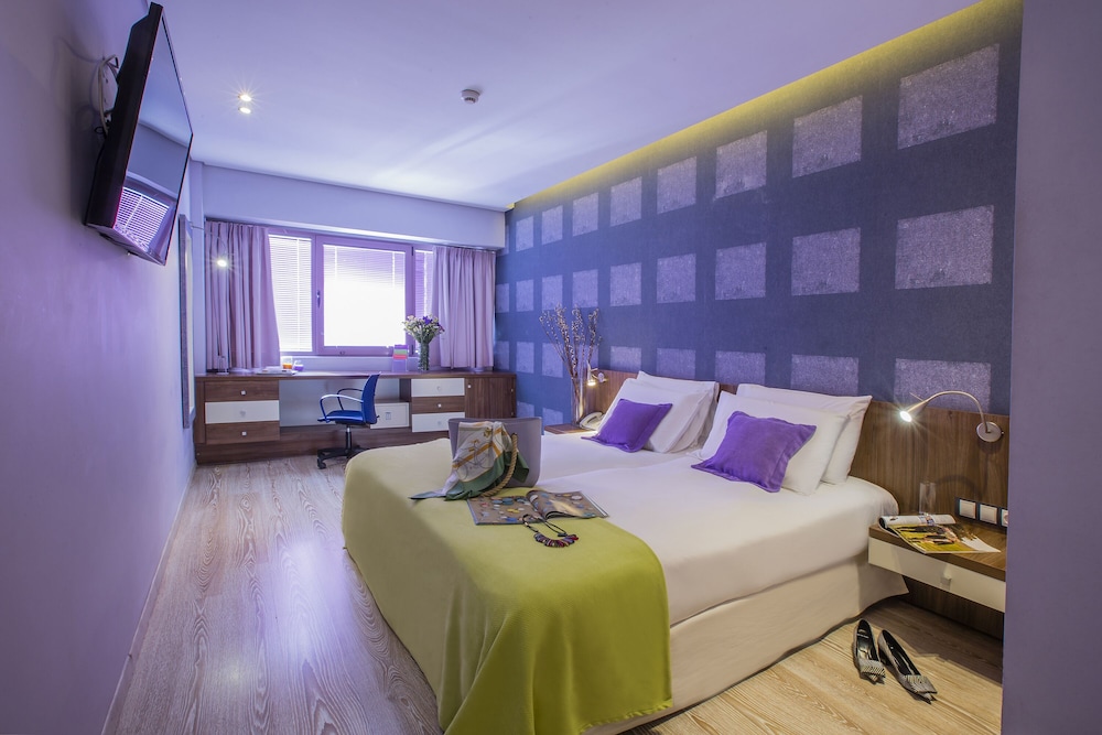 Novus City Hotel — Hotel rooms in Athens, Attica