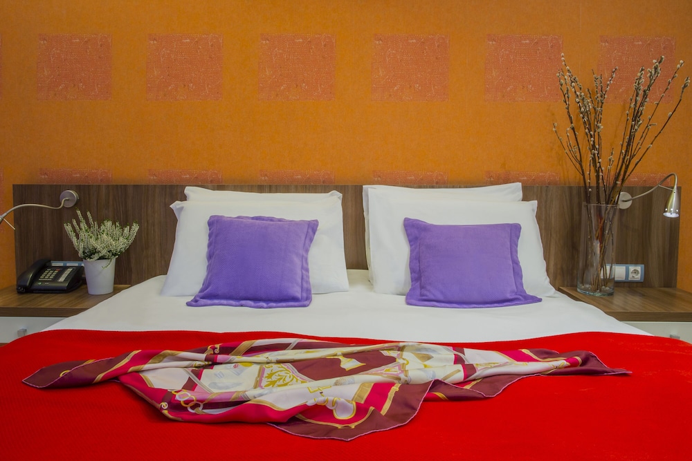 Novus City Hotel — Hotel rooms in Athens, Attica