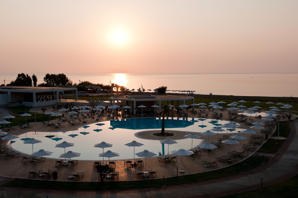 Apollo Blue — Swimming pool in Faliraki, South Aegean