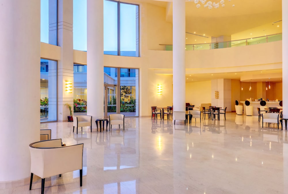 Apollo Blue — Hotel building in Faliraki, South Aegean