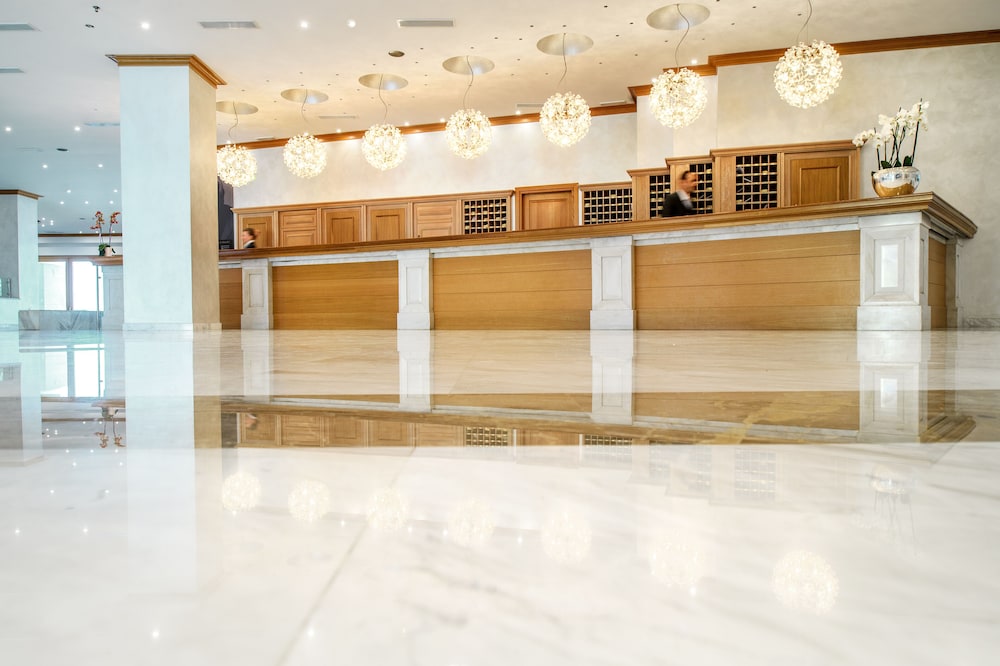 Mitsis Rodos Maris — Hotel building in Kiotari, South Aegean