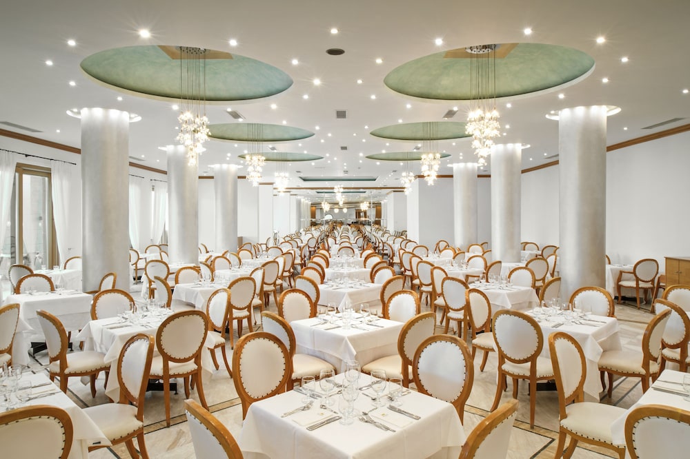Mitsis Rodos Maris — Restaurant & bars in Kiotari, South Aegean