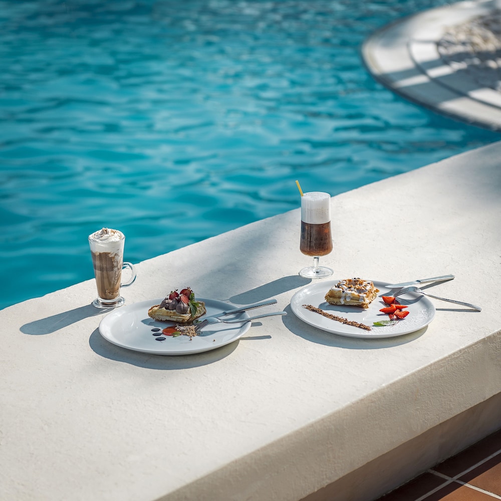 Mitsis Rodos Maris — Swimming pool in Kiotari, South Aegean