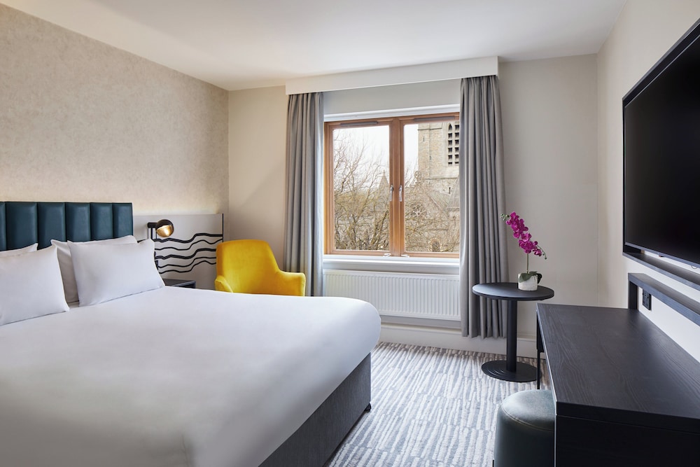 Leonardo Hotel Dublin Christchurch — Hotel rooms in Dublin, Dublin City