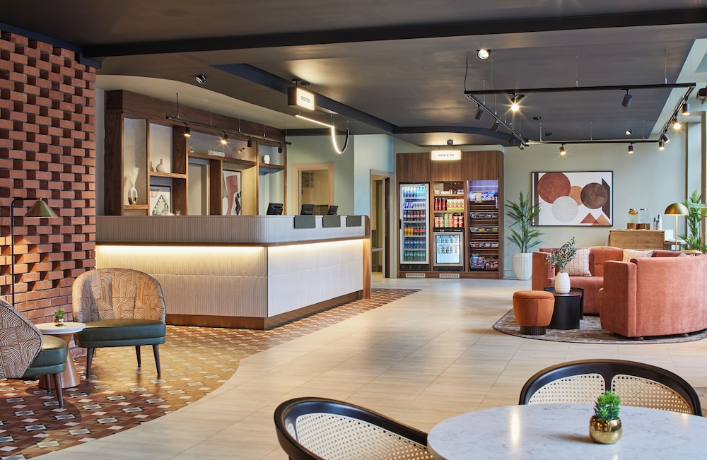 Leonardo Hotel Dublin Christchurch — Hotel building in Dublin, Dublin City