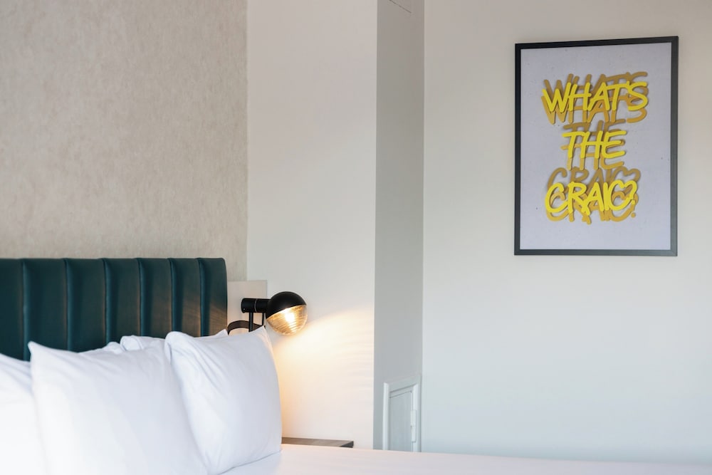 Leonardo Hotel Dublin Christchurch — Hotel rooms in Dublin, Dublin City