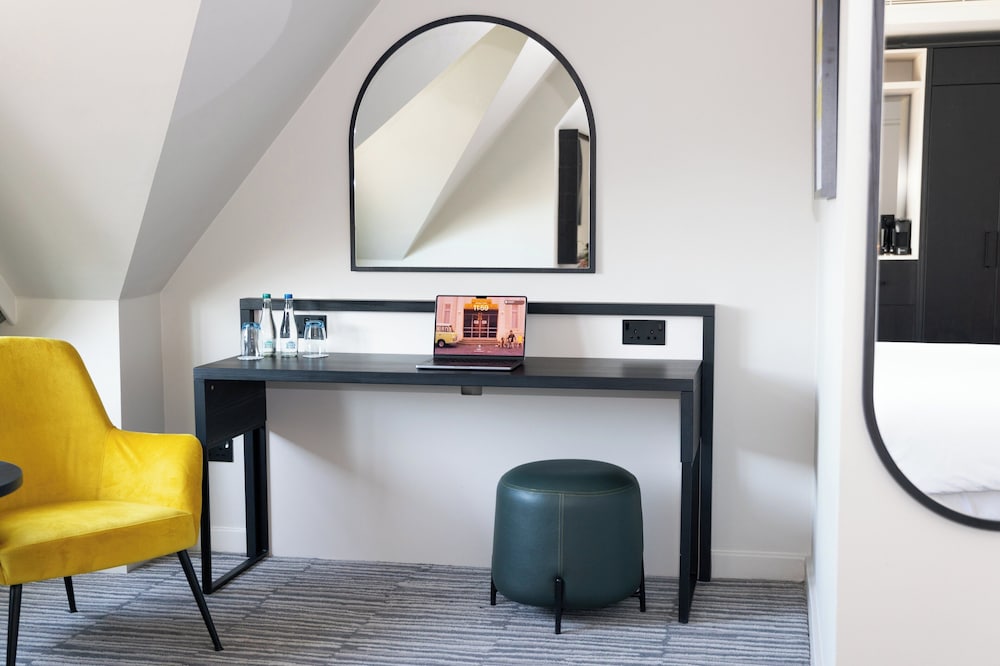 Leonardo Hotel Dublin Christchurch — Hotel rooms in Dublin, Dublin City