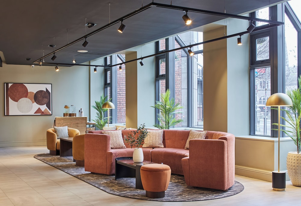 Leonardo Hotel Dublin Christchurch — Hotel building in Dublin, Dublin City