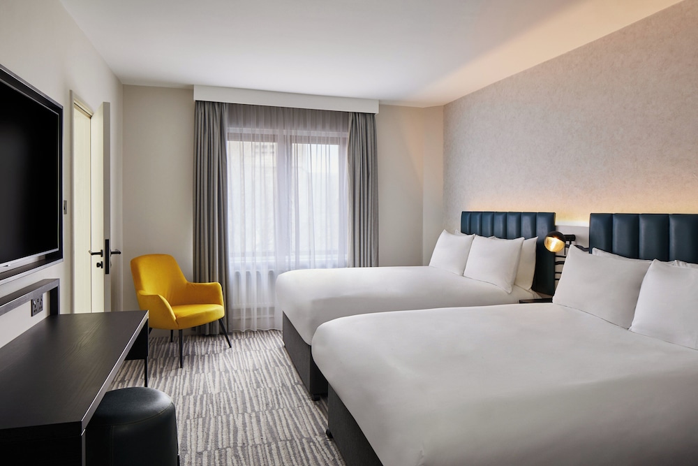 Leonardo Hotel Dublin Christchurch — Hotel rooms in Dublin, Dublin City