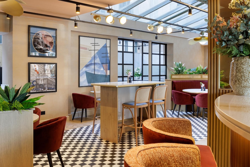 Hilton Garden Inn Dublin City Centre — Restaurant & bars in Dublin, Dublin City