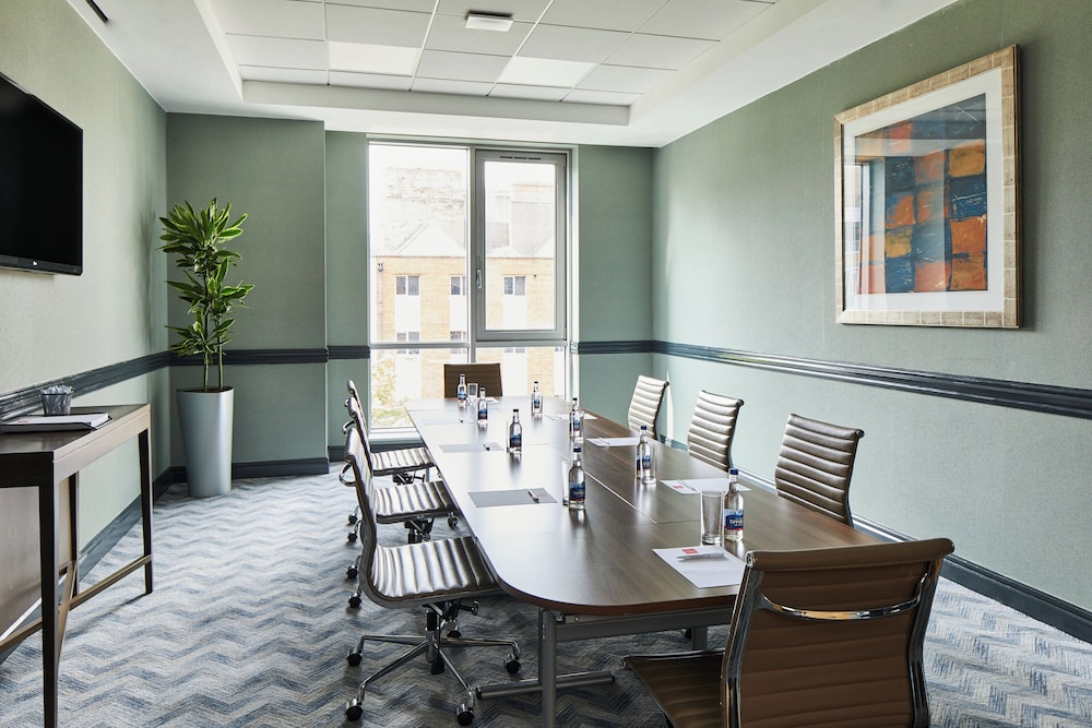 Leonardo Hotel Dublin Parnell Street — Hotel building in Dublin, Dublin City