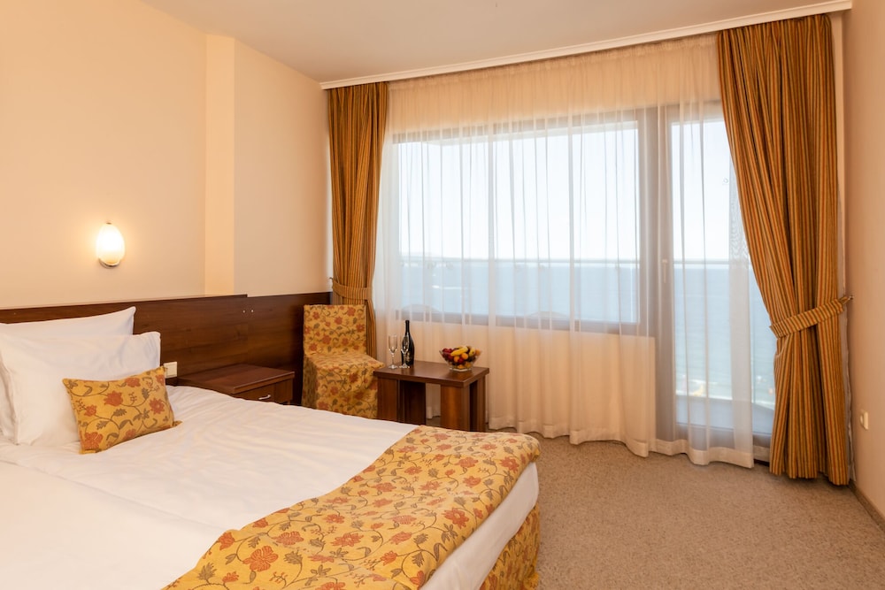 Burgas Beach — Hotel rooms in Sunny Beach, Burgas Region