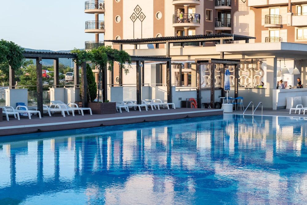 Burgas Beach — Swimming pool in Sunny Beach, Burgas Region