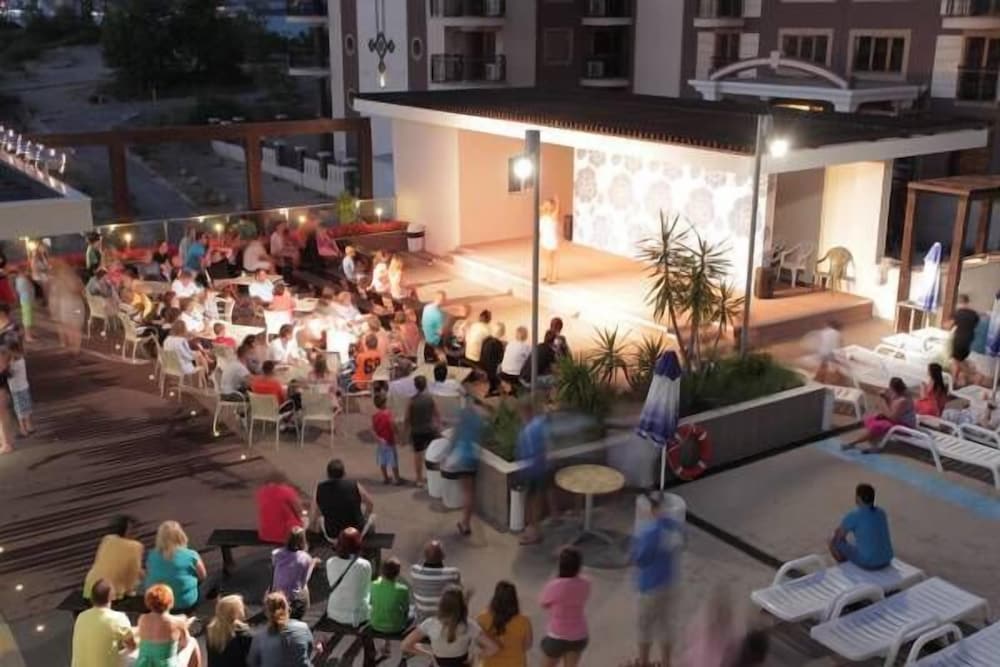 Burgas Beach — Restaurant & bars in Sunny Beach, Burgas Region