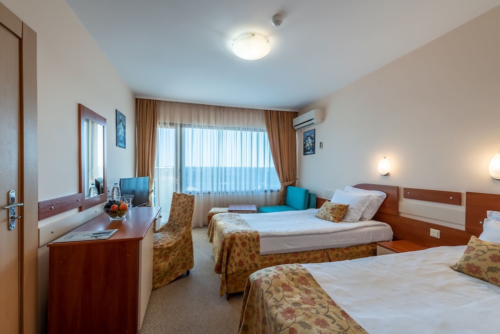 Burgas Beach — Hotel rooms in Sunny Beach, Burgas Region