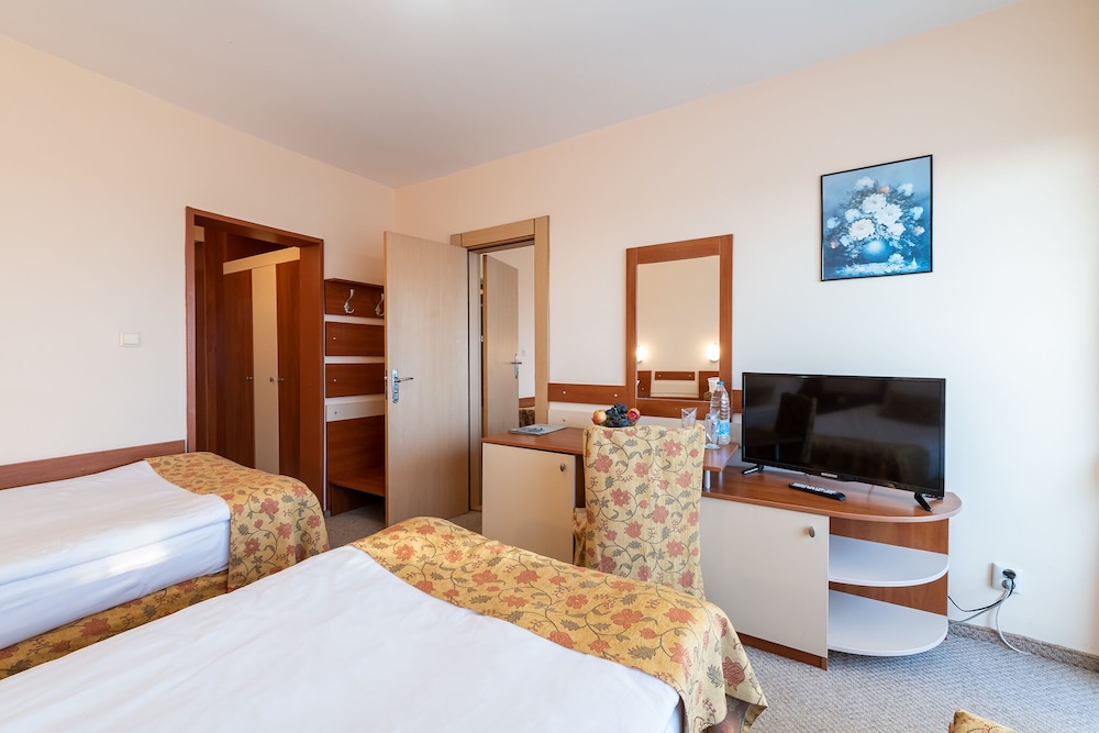 Burgas Beach — Hotel rooms in Sunny Beach, Burgas Region