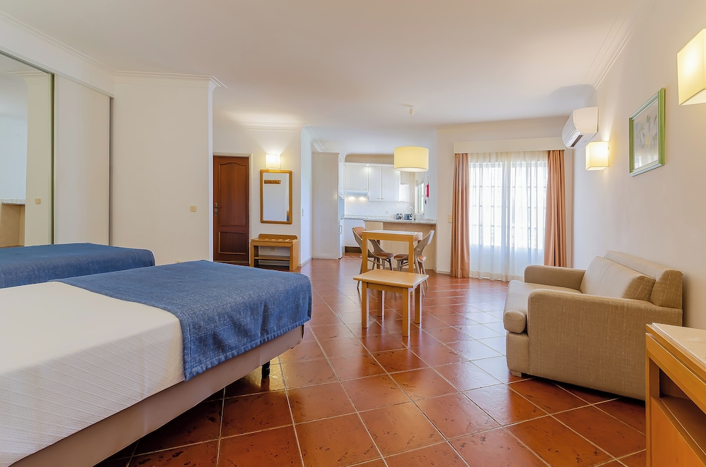 TURIM Estrela do Vau Hotel — Hotel rooms in Portimão, Faro