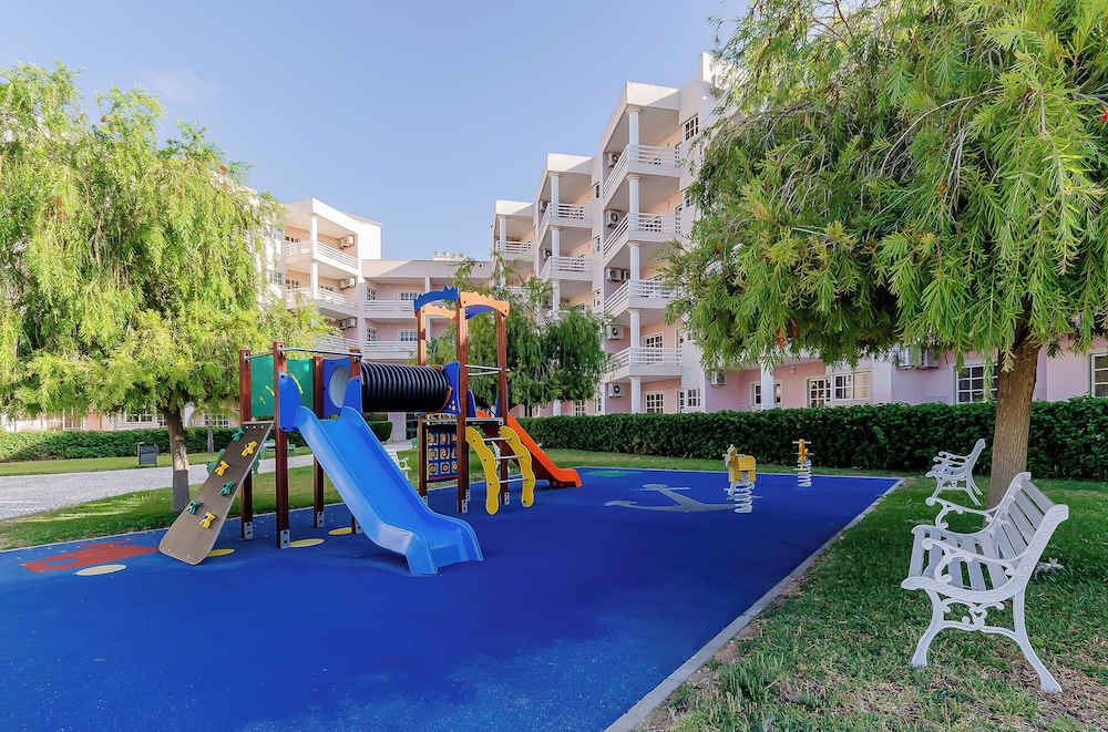 TURIM Estrela do Vau Hotel — Attractions for children in Portimão, Faro