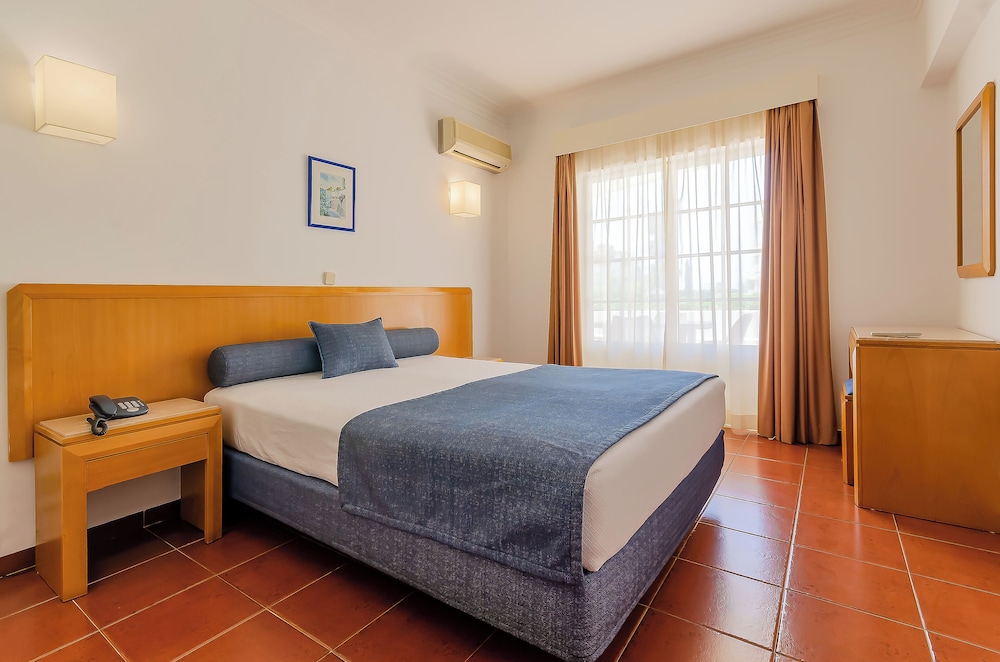 TURIM Estrela do Vau Hotel — Hotel rooms in Portimão, Faro