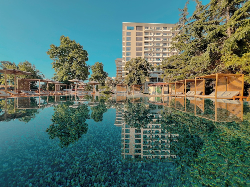 Grifid Hotel Metropol - Premium All Inclusive — Swimming pool in Golden Sands, Varna Region