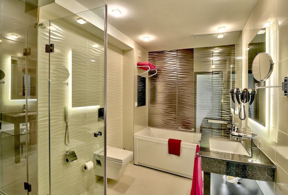 Grifid Hotel Metropol - Premium All Inclusive — Hotel rooms in Golden Sands, Varna Region