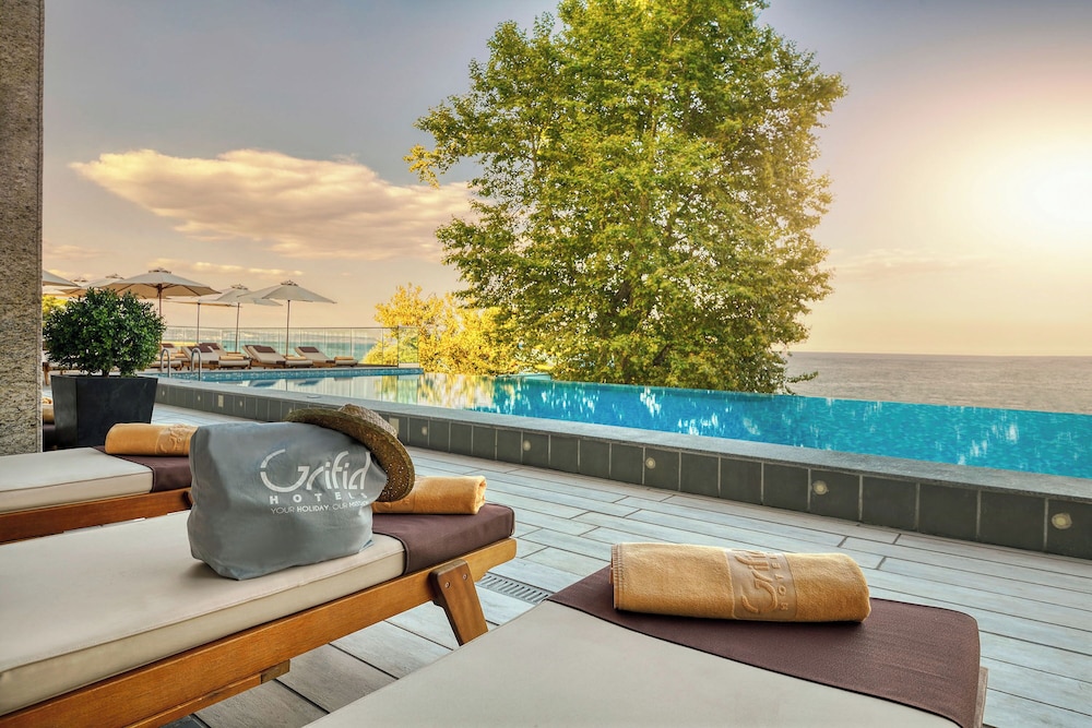 Grifid Hotel Metropol - Premium All Inclusive — Swimming pool in Golden Sands, Varna Region