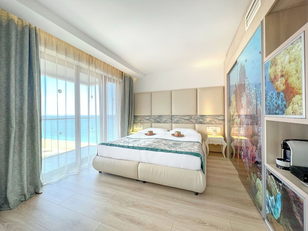 Grifid Hotel Metropol - Premium All Inclusive — Hotel rooms in Golden Sands, Varna Region