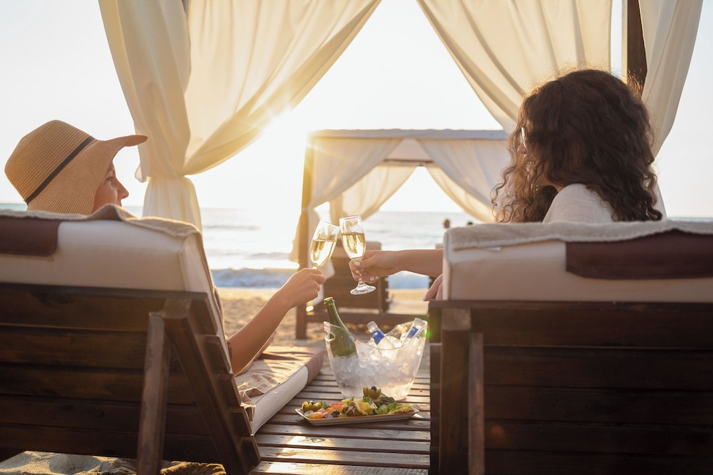 Grifid Hotel Metropol - Premium All Inclusive — Beach in Golden Sands, Varna Region