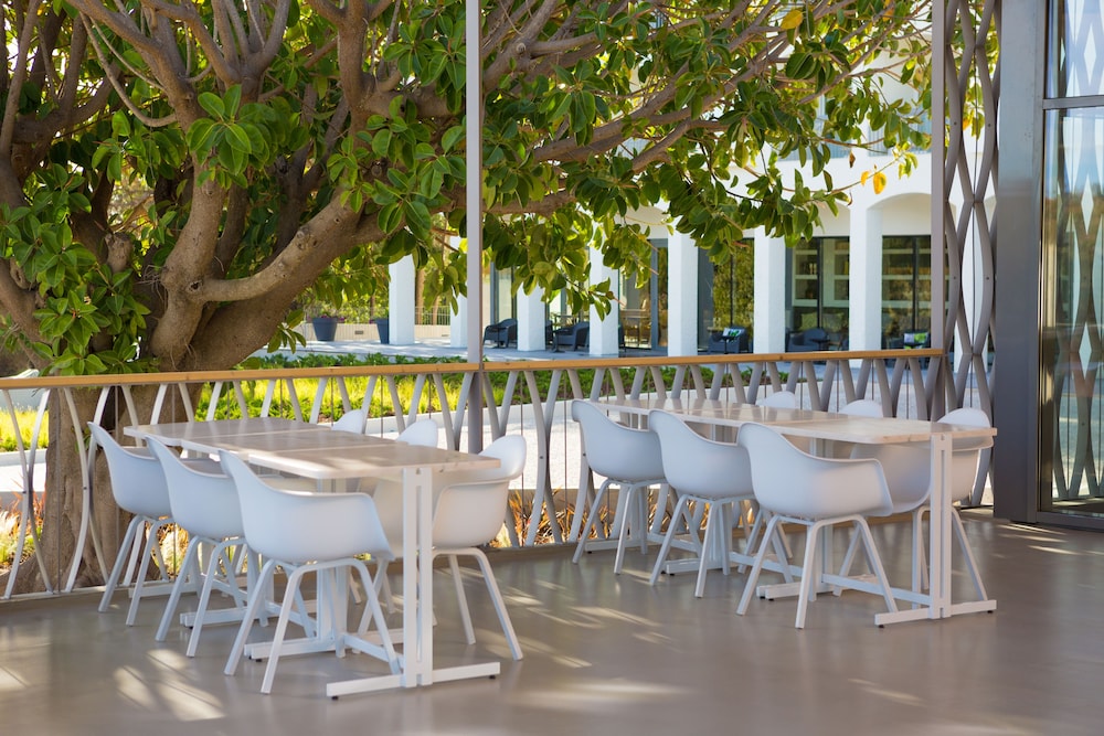 Ozadi Tavira Hotel — Restaurant & bars in Tavira, Faro