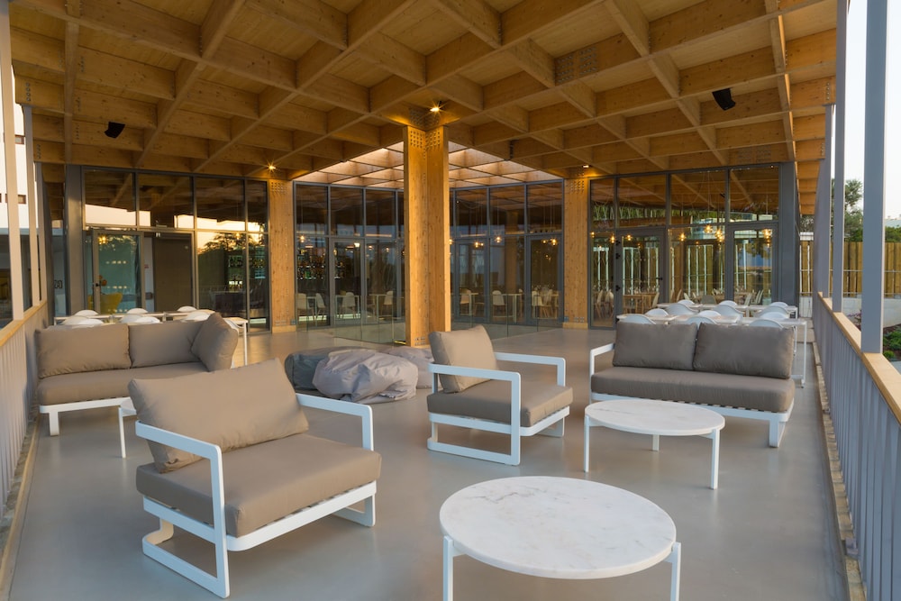 Ozadi Tavira Hotel — Restaurant & bars in Tavira, Faro