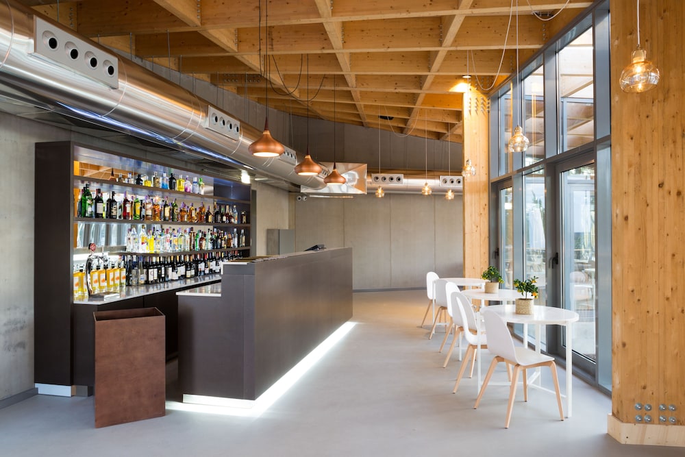 Ozadi Tavira Hotel — Restaurant & bars in Tavira, Faro