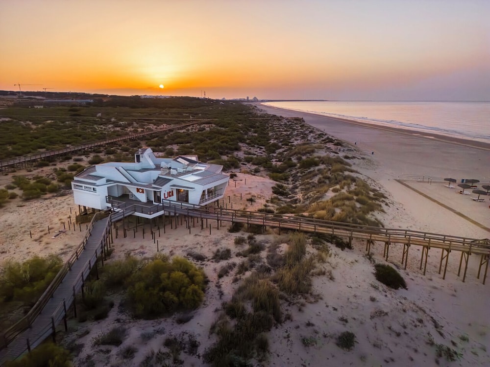 Ozadi Altura Beach Resort — Beach in Altura, Faro