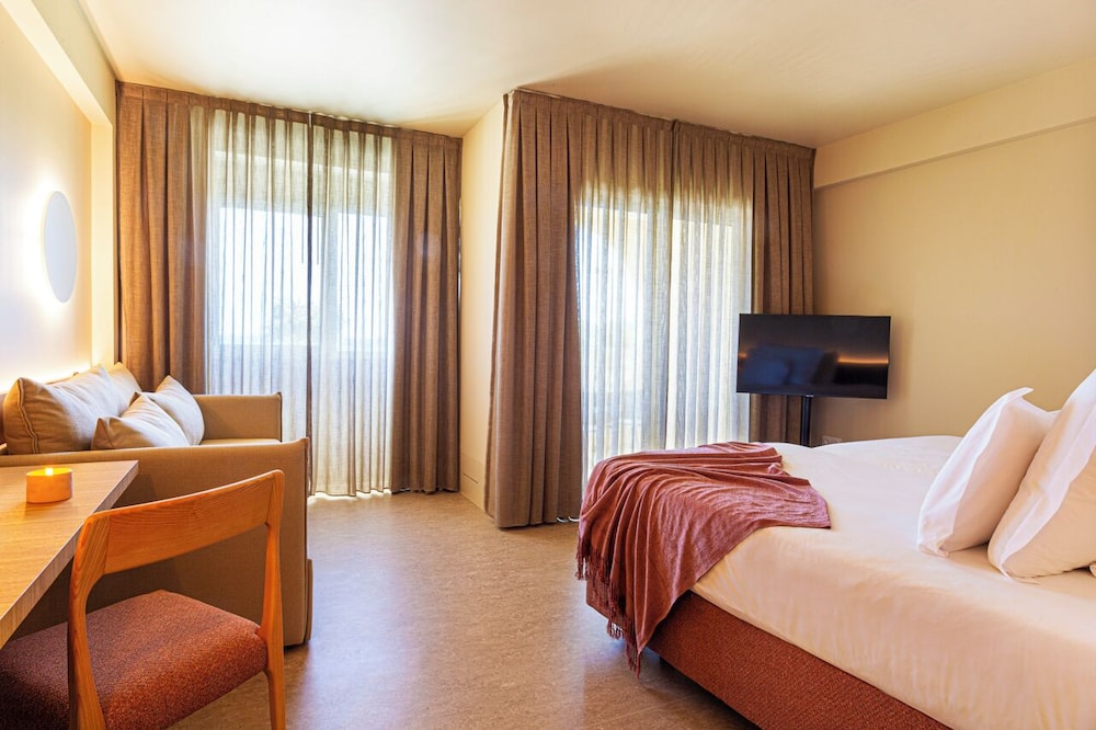 Ozadi Altura Beach Resort — Hotel rooms in Altura, Faro