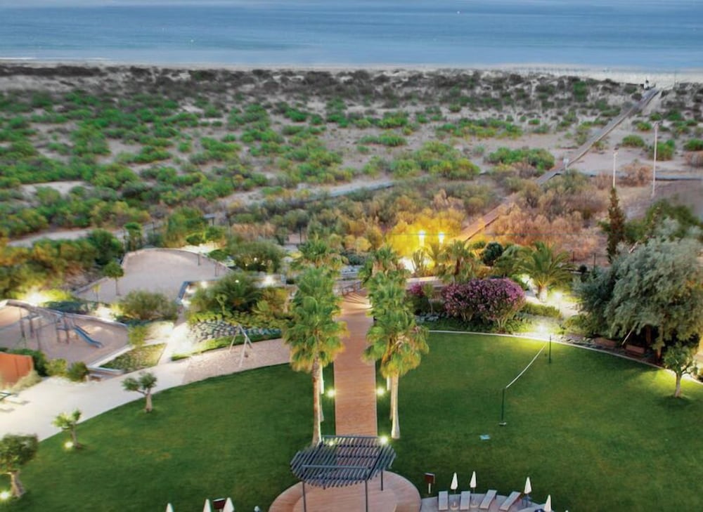 Ozadi Altura Beach Resort — Beach in Altura, Faro
