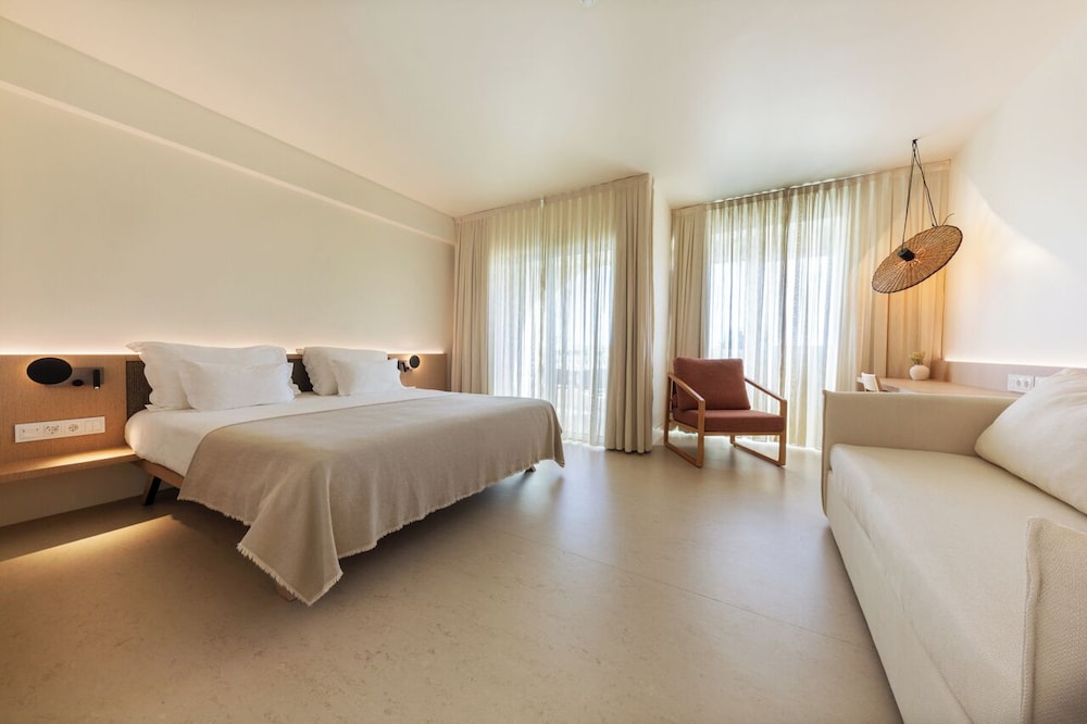 Ozadi Altura Beach Resort — Hotel rooms in Altura, Faro