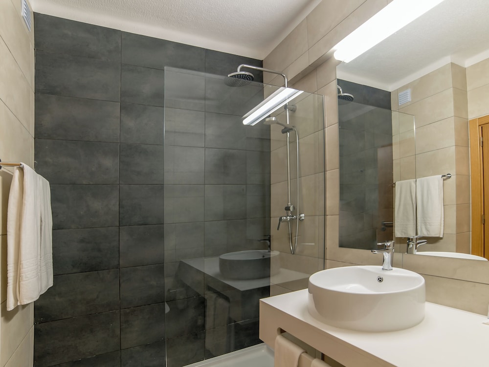 Flor da Rocha — Hotel rooms in Portimão, Faro