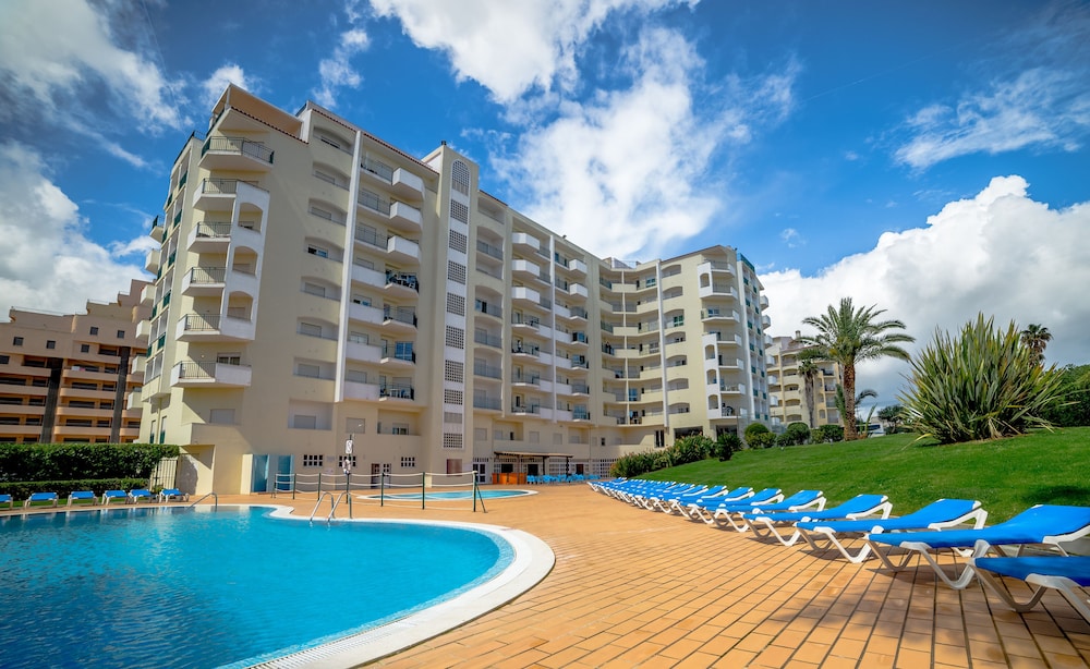 Flor da Rocha — Hotel building in Portimão, Faro