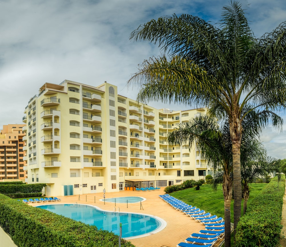 Flor da Rocha — Hotel building in Portimão, Faro