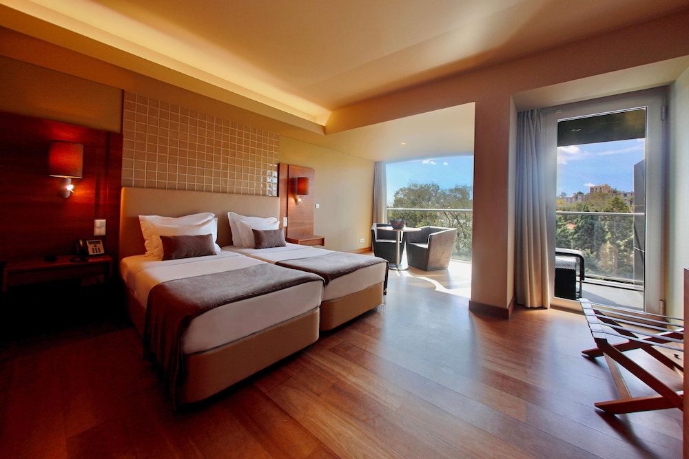 The Views Baia - Adults Only — Hotel rooms in Funchal, Madeira